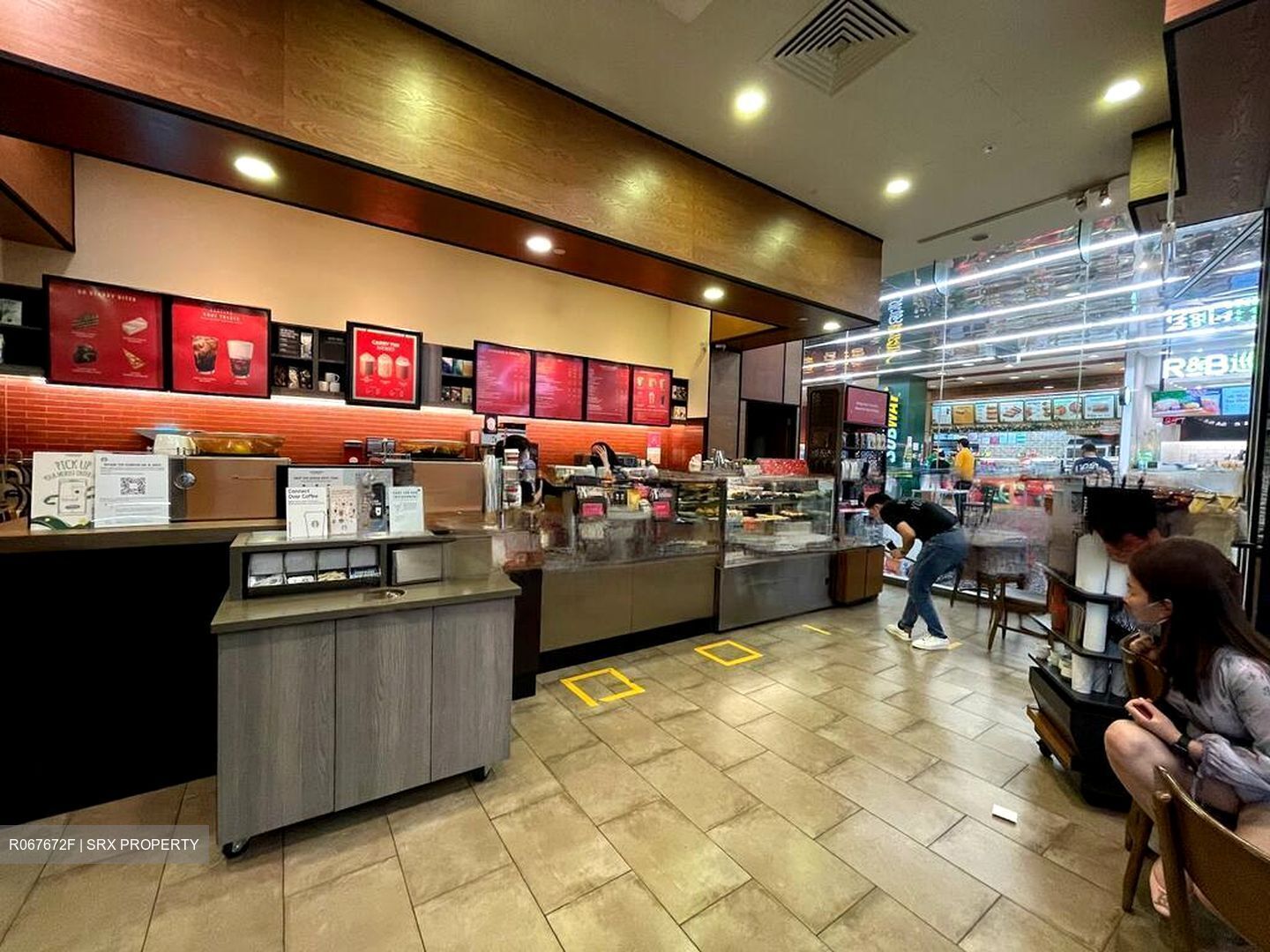 Altez (D2), Retail #558367871